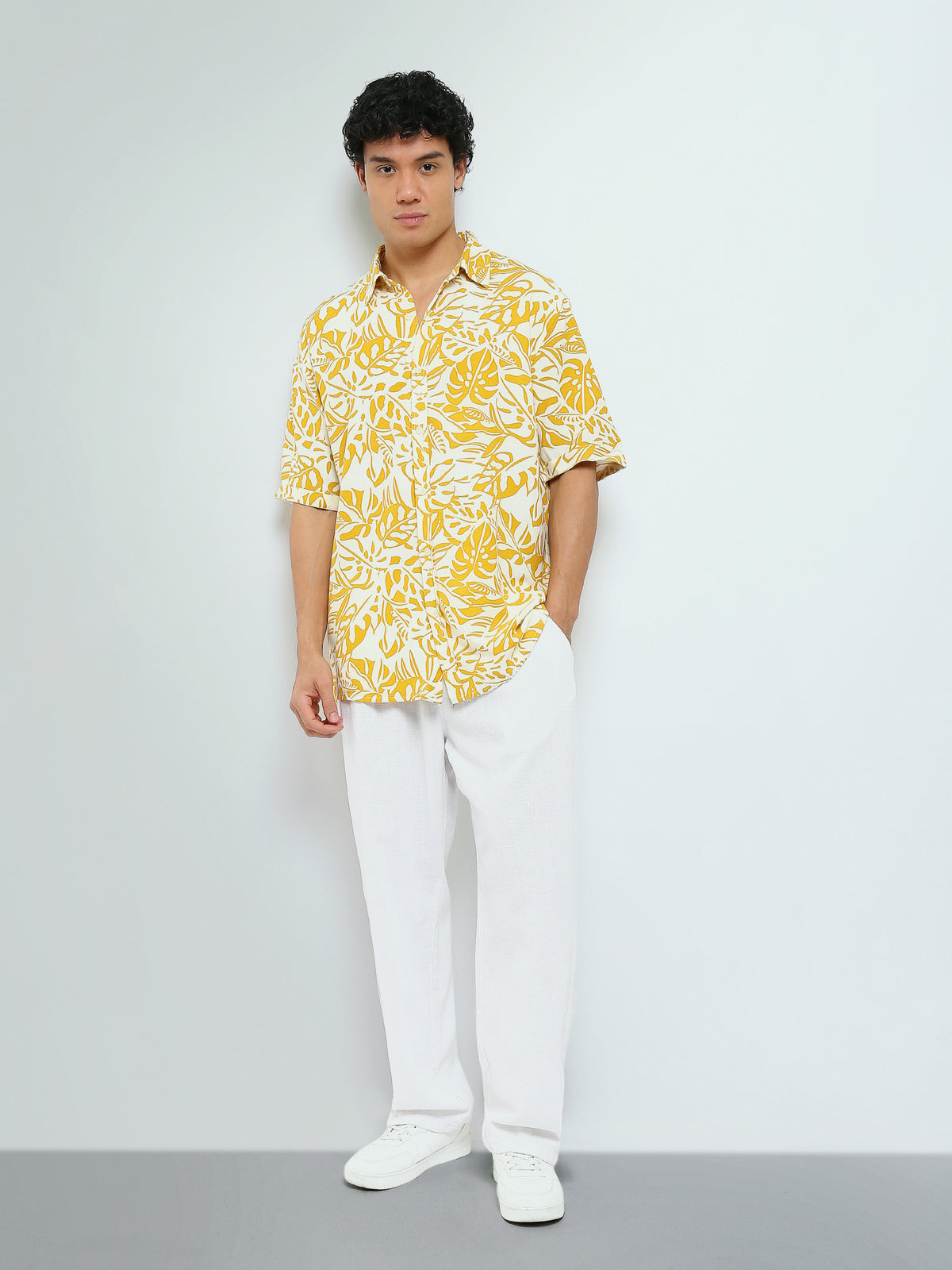 Town Team - Men's Oversized linen Short Sleeves Shirts WHT/MSRD Linen Blend