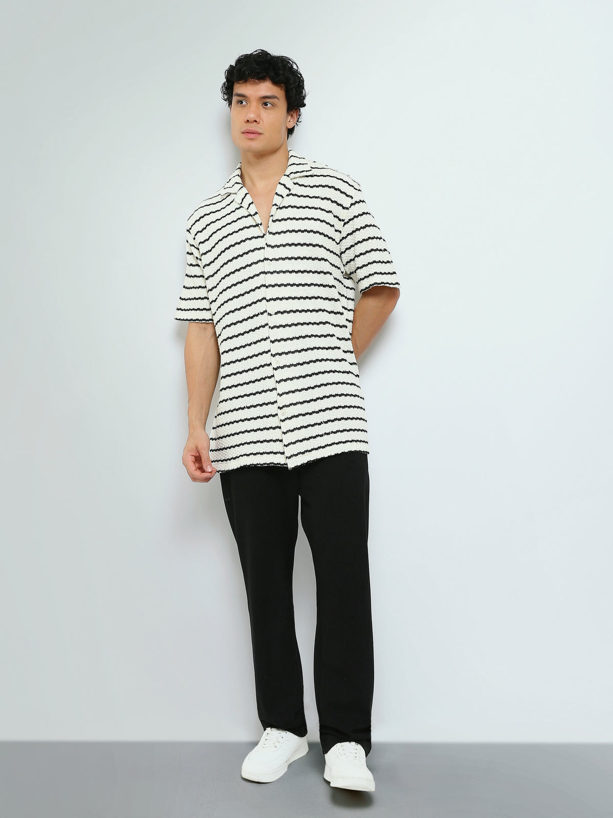 Town Team - Men's Oversized cotton Short Sleeves Shirts WHT/BLK Cotton Blend