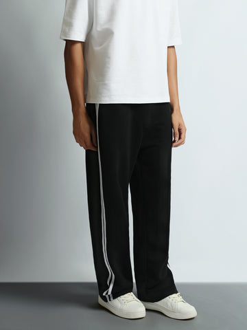 Sweatpants Slim fit embroidered