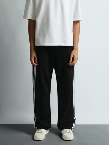 Sweatpants Slim fit embroidered