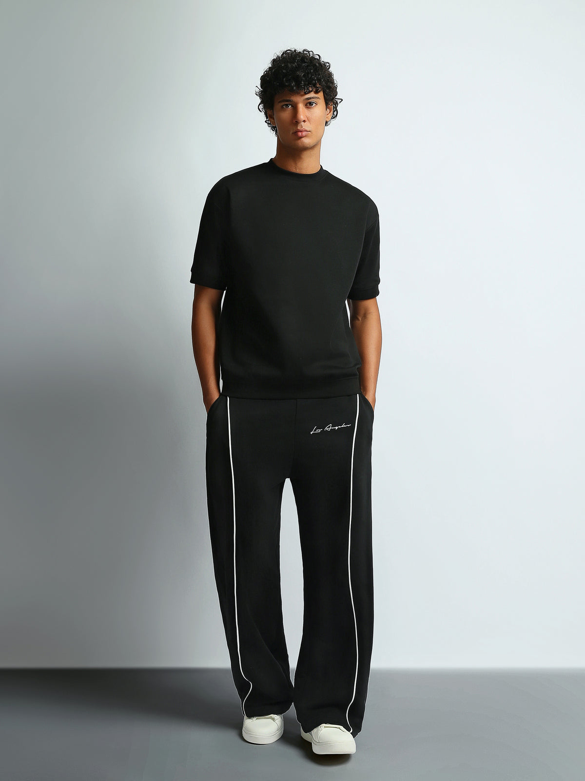 Sweatpants Slim fit embroidered