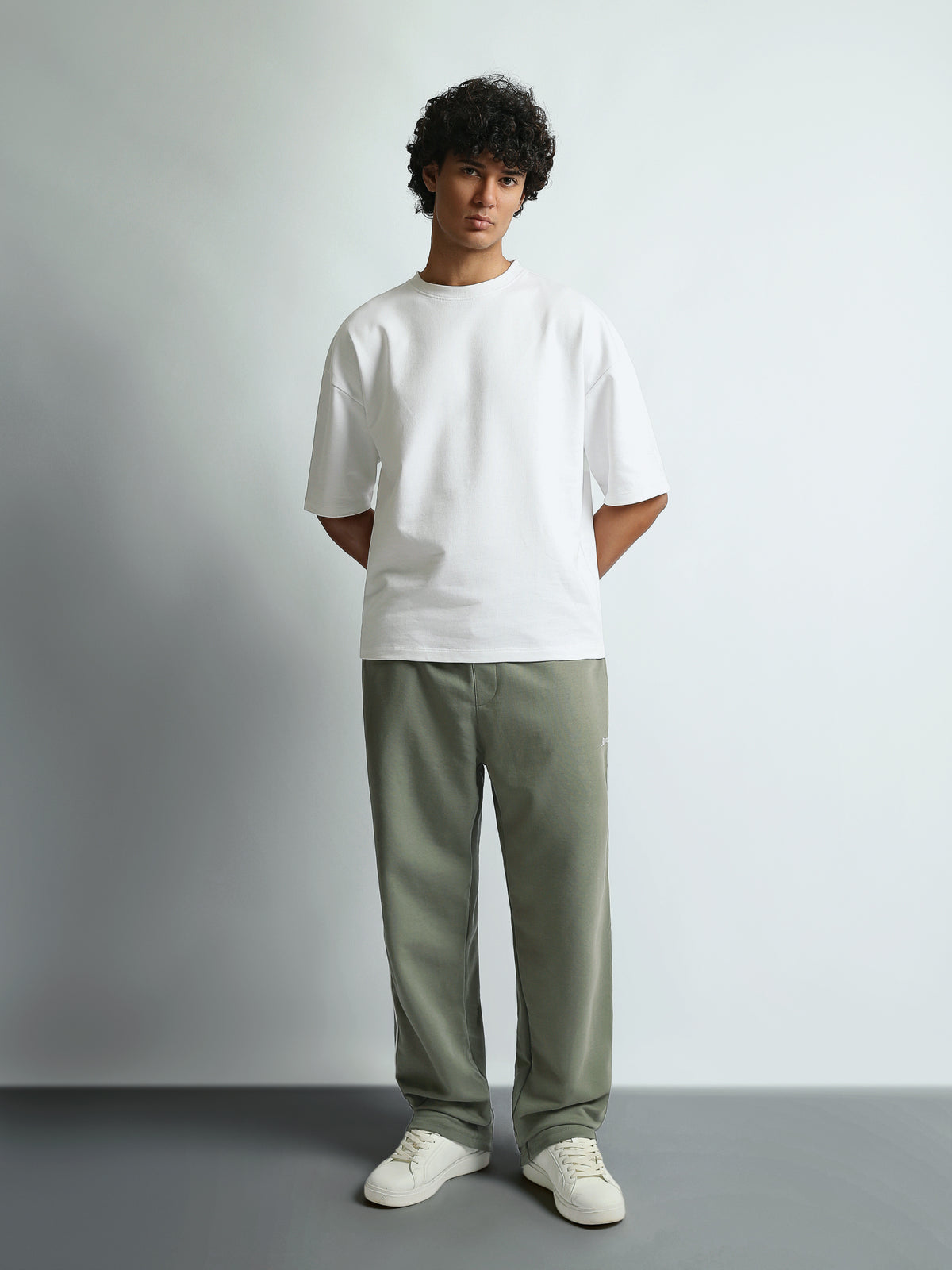 Sweatpants Regular fit Embroidered