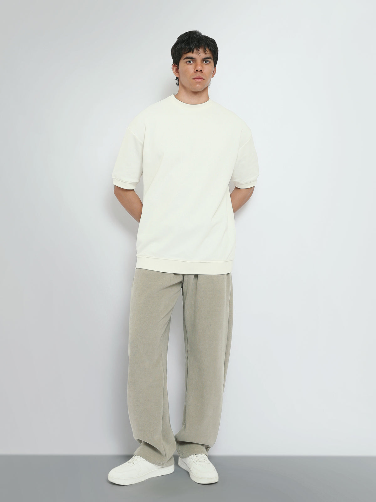 Town Team sweatpants basic super baggy Olive