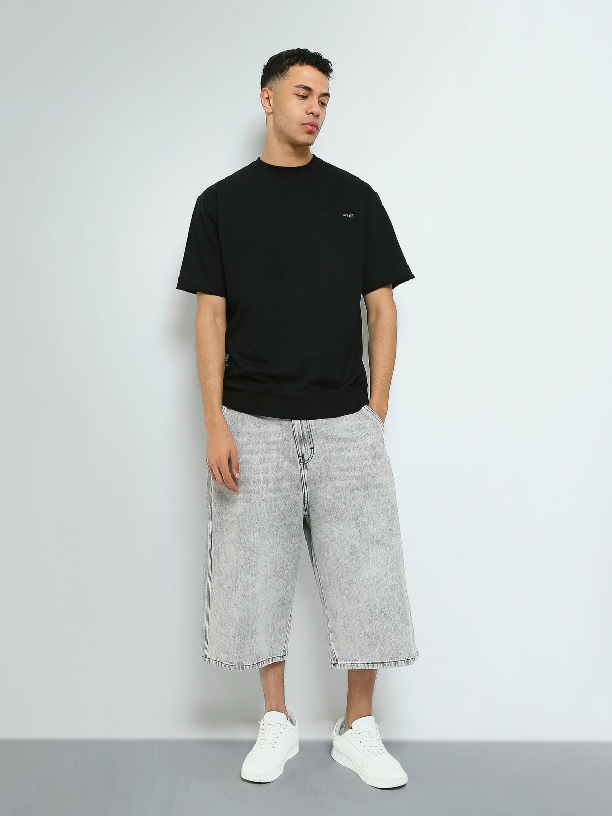 Town Team - Men's Oversized round-neck T-shirts Black Mixed fabric