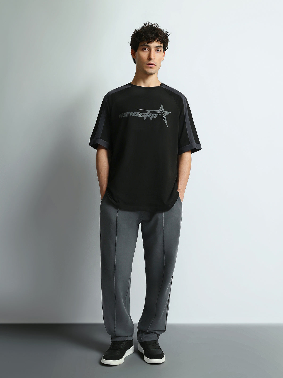 T-shirts Oversized fit round-neck