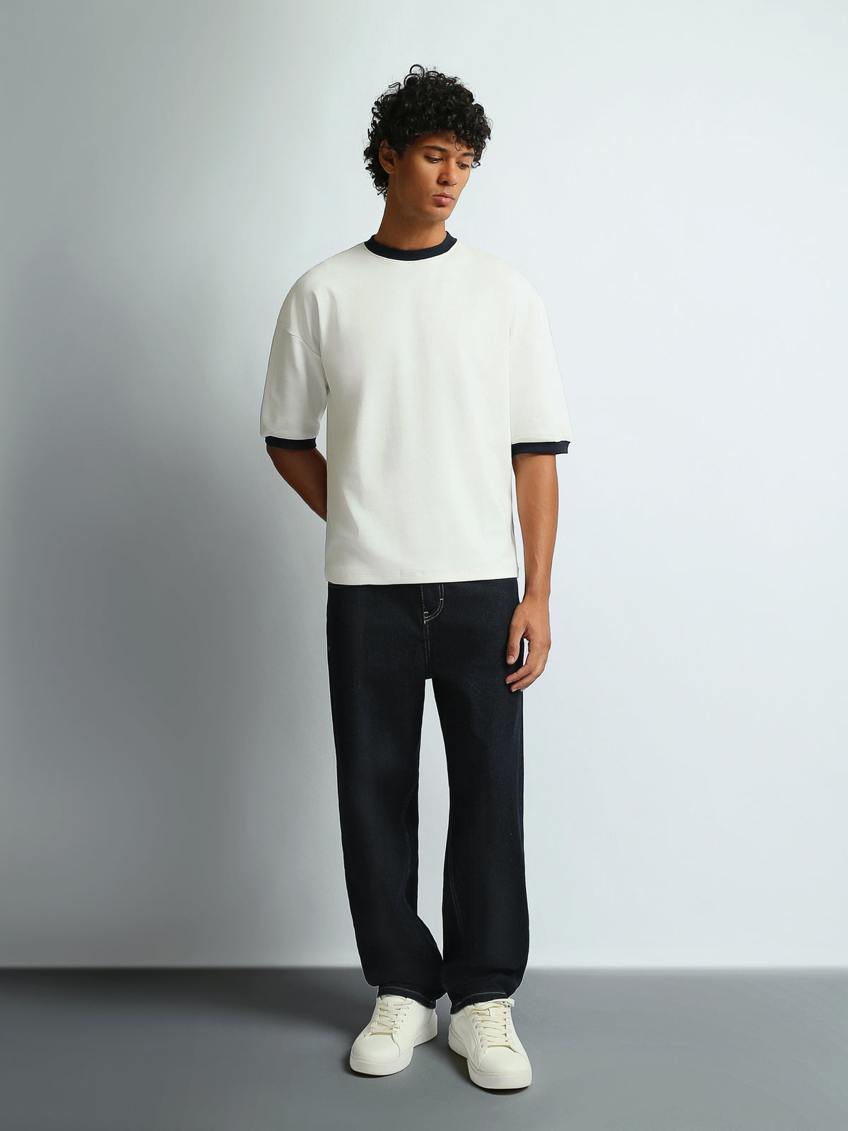 T-shirts Boxy fit round-neck