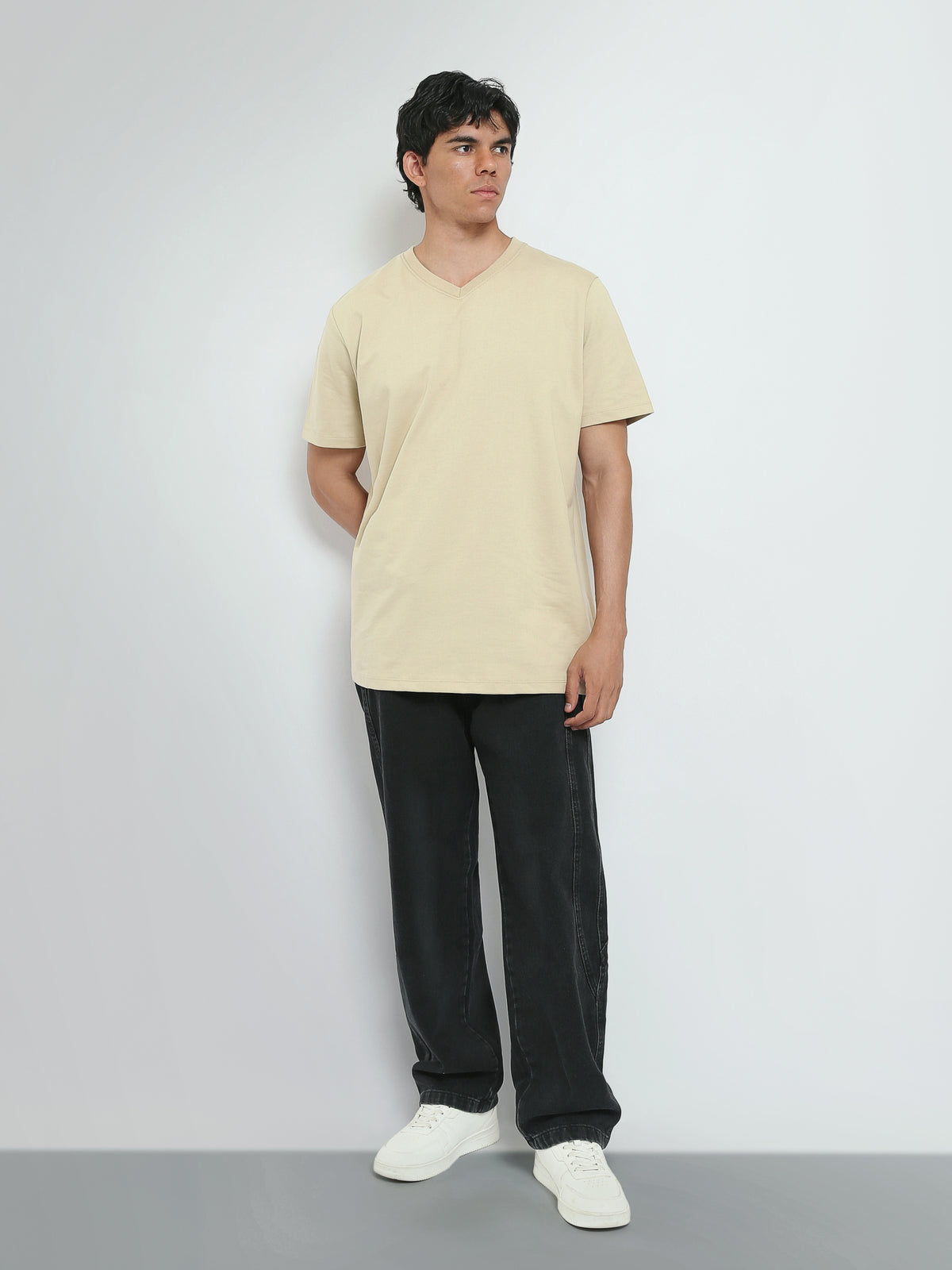 Town Team t-shirts v-neck slim fit Beige