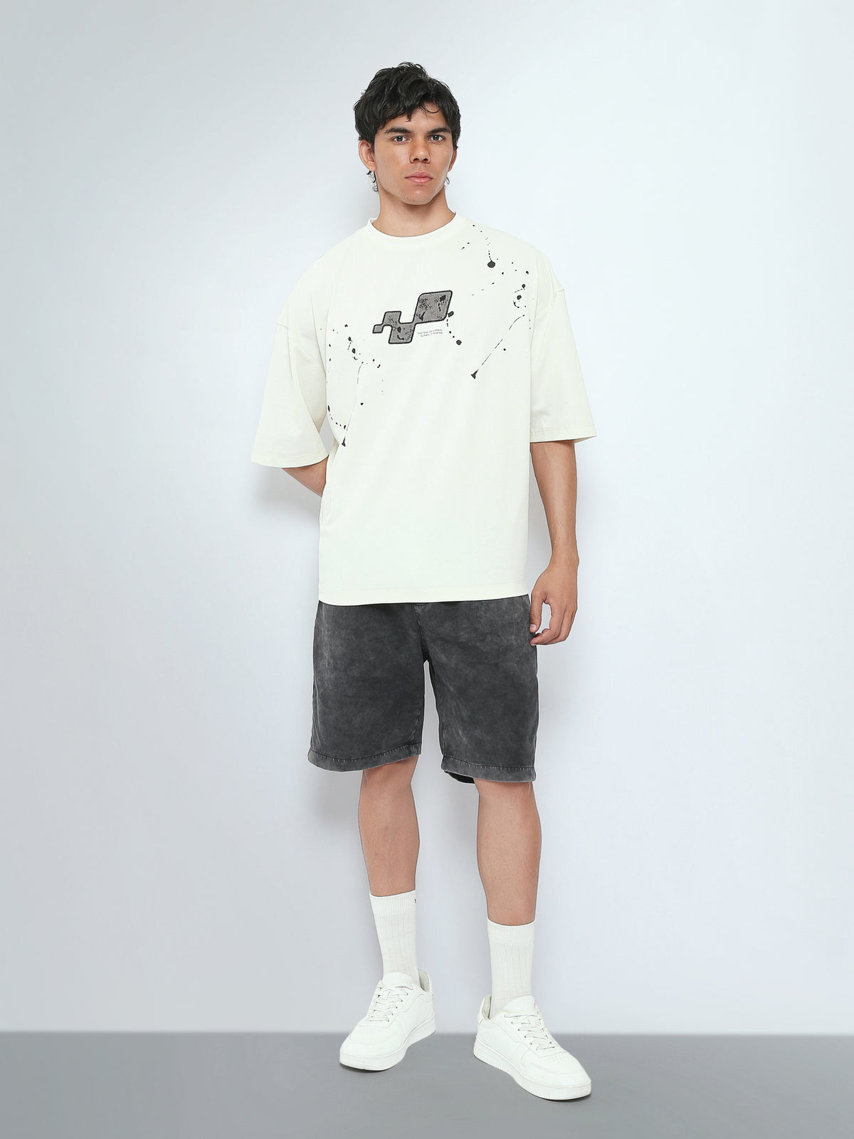 Town Team t-shirts round neck boxy fit OFF WHIT