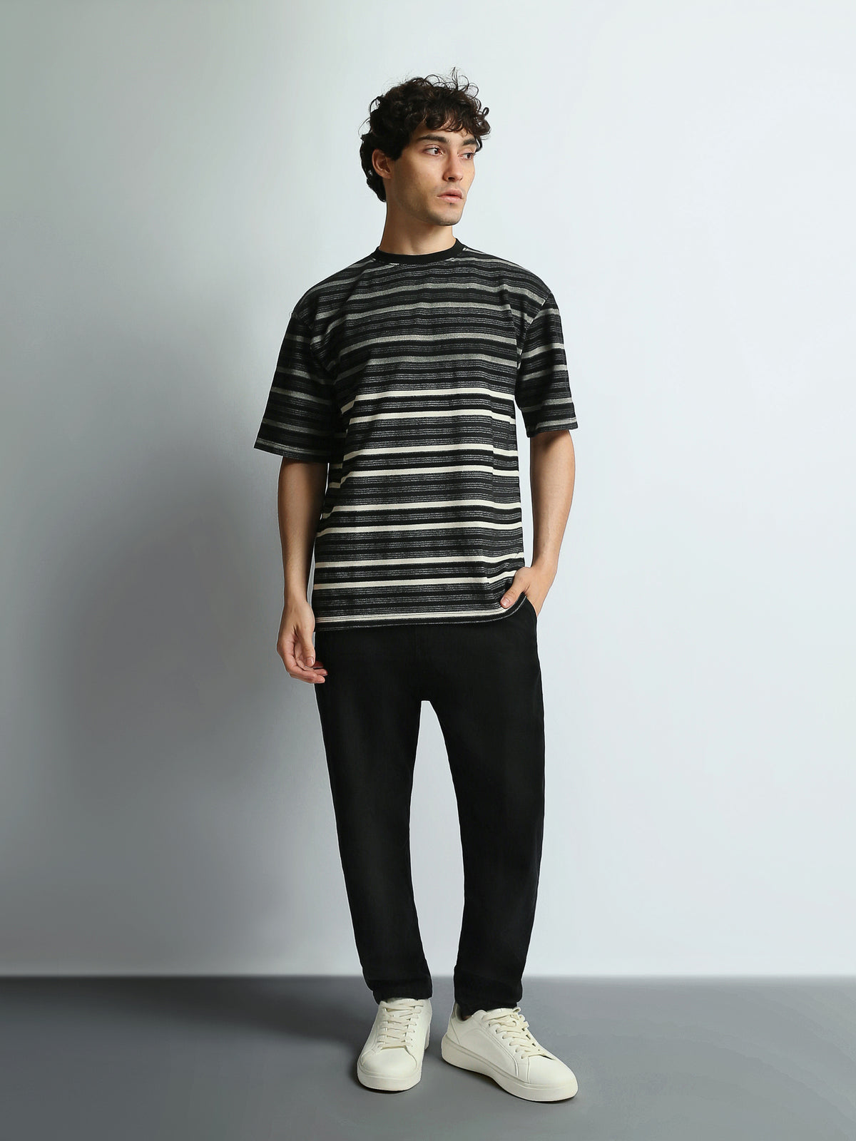 T-shirts Oversized fit round-neck