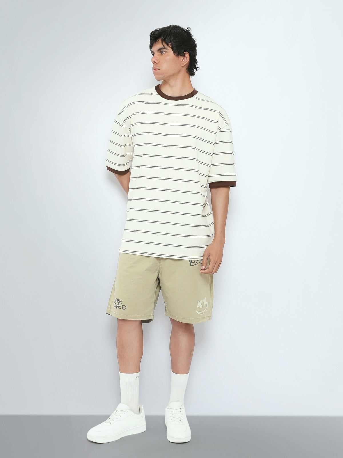 Town Team t-shirts round neck oversized fit WHT/BRN